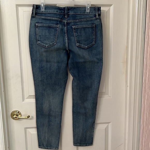St John’s Bay Embroidered Skinny Jeans.  Size 10 - Picture 2 of 12